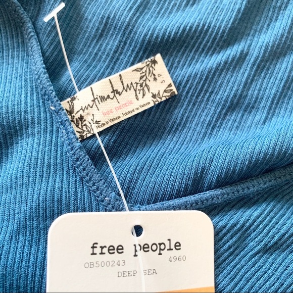 🌸New🌸 Free People SMALL Low Back Boat Neck Top - Picture 2 of 5